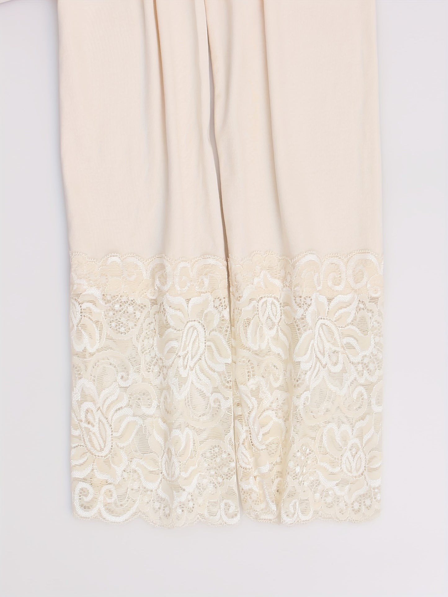 🌙 Lace Elegance Robe