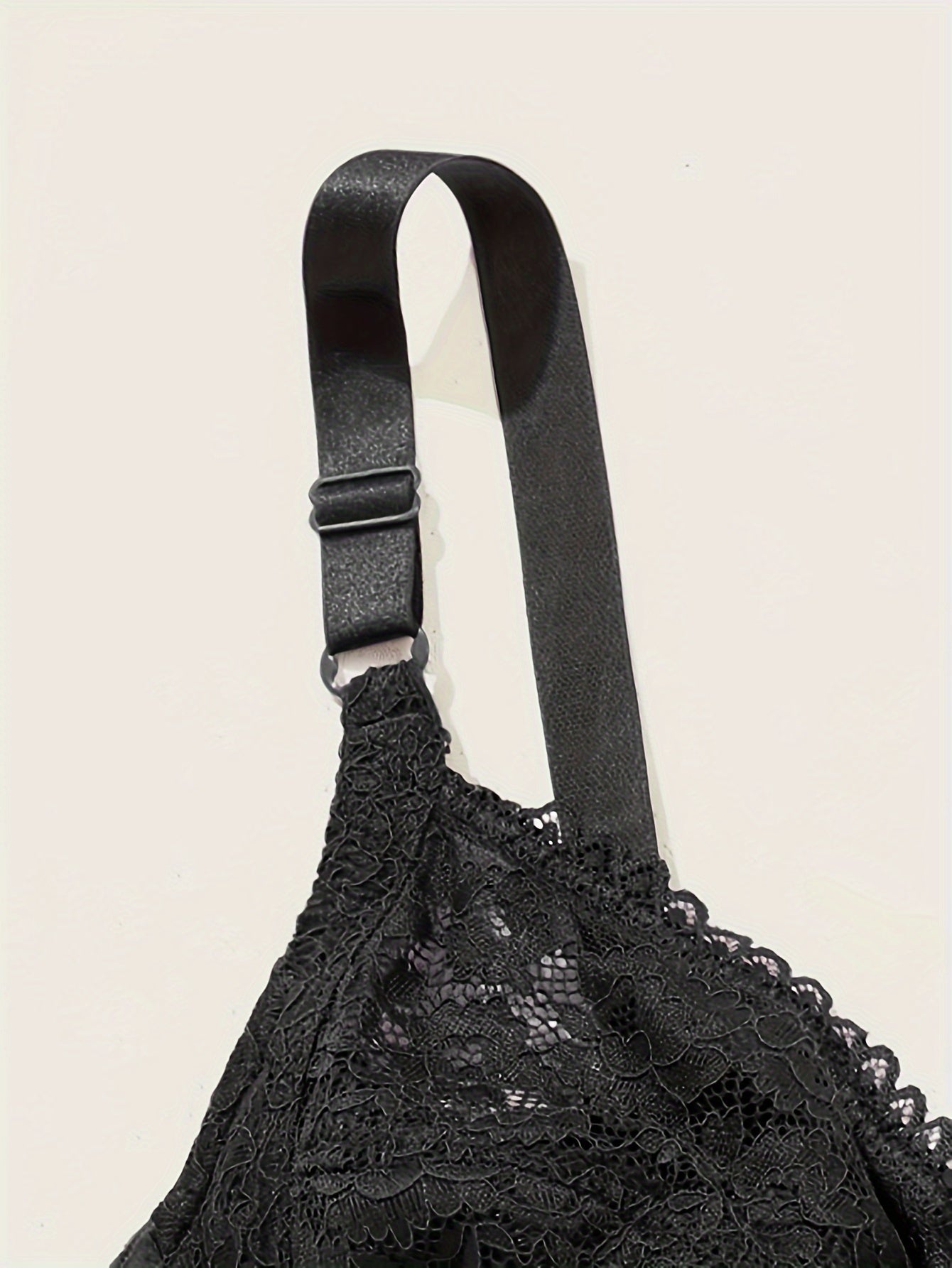 Women’s Plus Size Lace Lingerie Set – Sexy Bra with Thin Padding and Non-Bulge Design