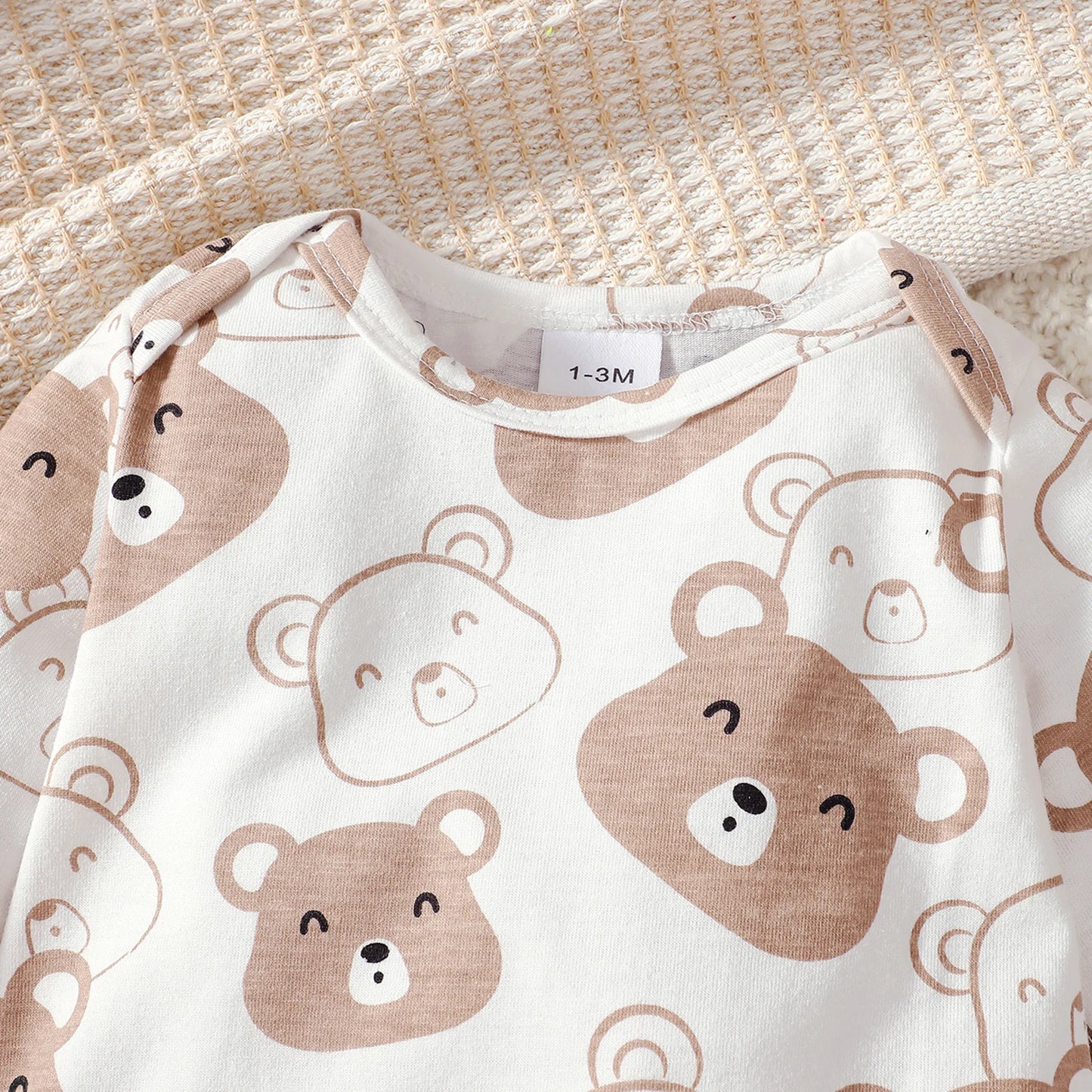 Conjunto de bebé menino dos 0 aos 9 meses, macacão de manga comprida com urso pequeno, calças, gorro e meias, 4 peças/conjunto, roupa para bebé primavera outono, conjunto para recém-nascido