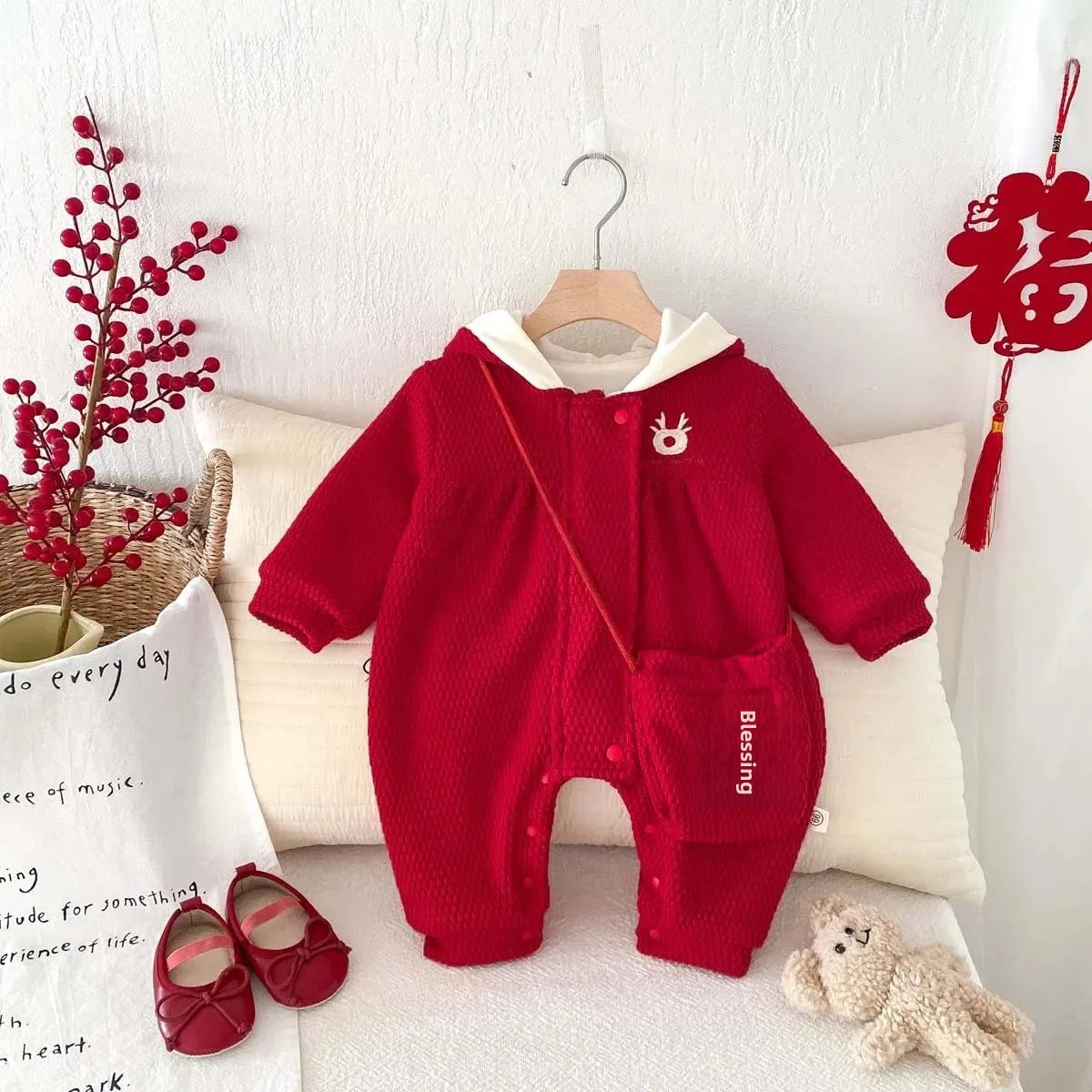 Autumn Winter Fleece Lined Hooded Crawler Suit for Girls Christmas Celebration Red Romper with Cloak Baby New Year Festive Outfi