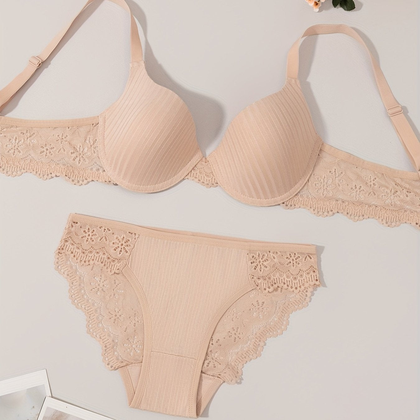 Women’s Bra & Panty Set – Push-Up Lingerie with Lace Trim, Sexy & Elegant Date Outfit
