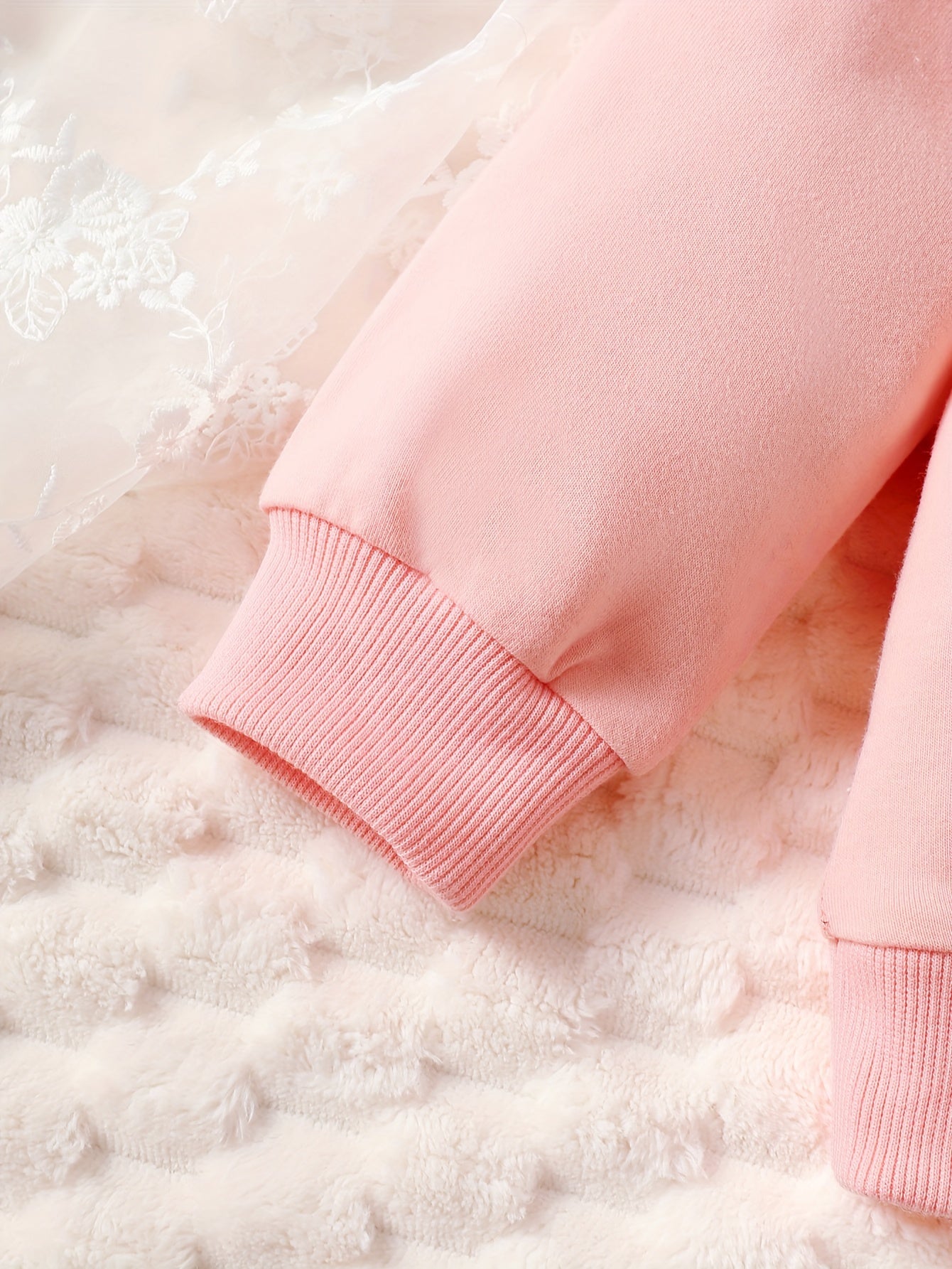 Girls' 2-Piece Pullover & Pants Set – Casual Slim Fit Outfit for Autumn/Winter Play