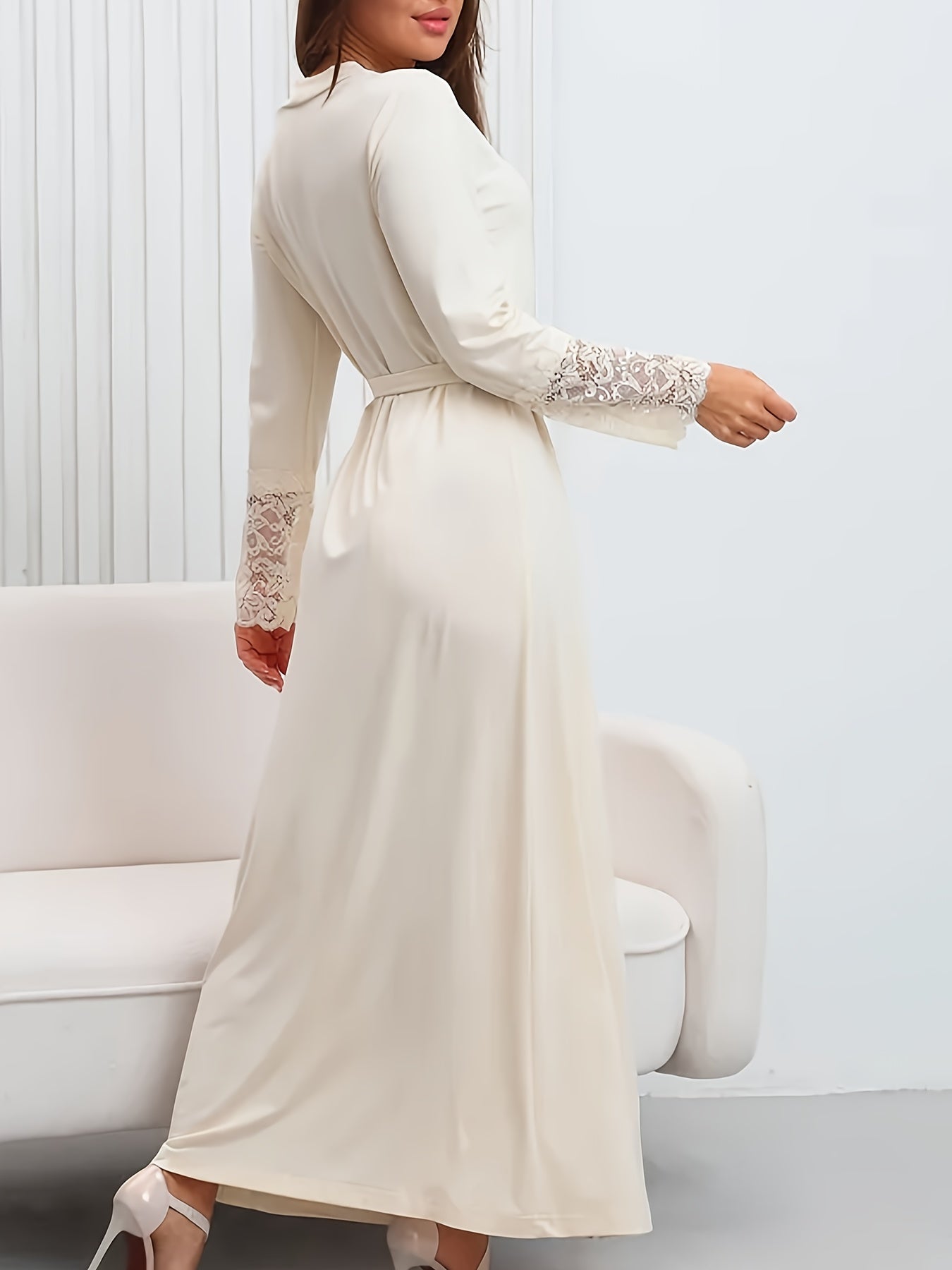🌙 Lace Elegance Robe