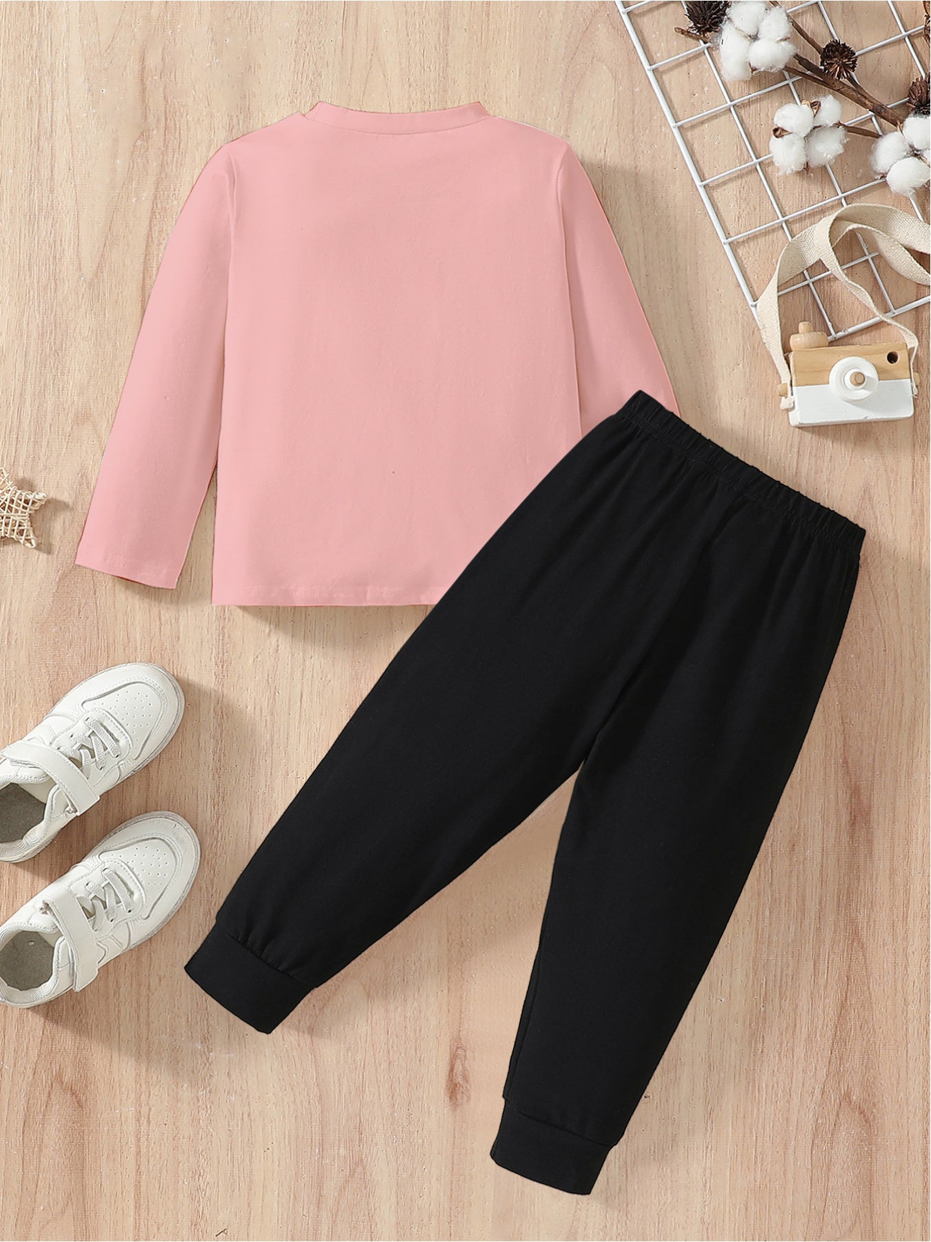 Girls’ 2PCS Outfit – Floral Print Long Sleeve Tee & Joggers, Comfy Fall/Winter Wear
