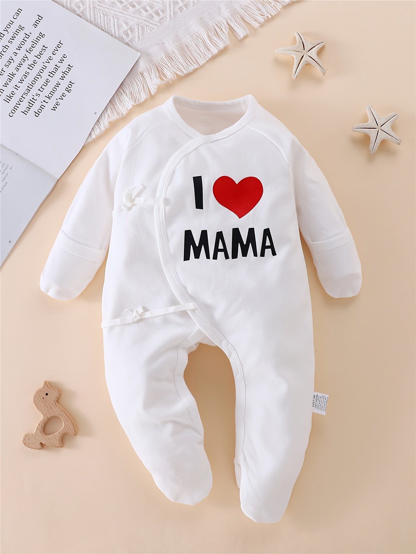 2PCS Baby Bodysuit Set – "Love Mom & Dad" Butterfly Romper with Hand & Foot Covers, Autumn Outfit for Outdoor
