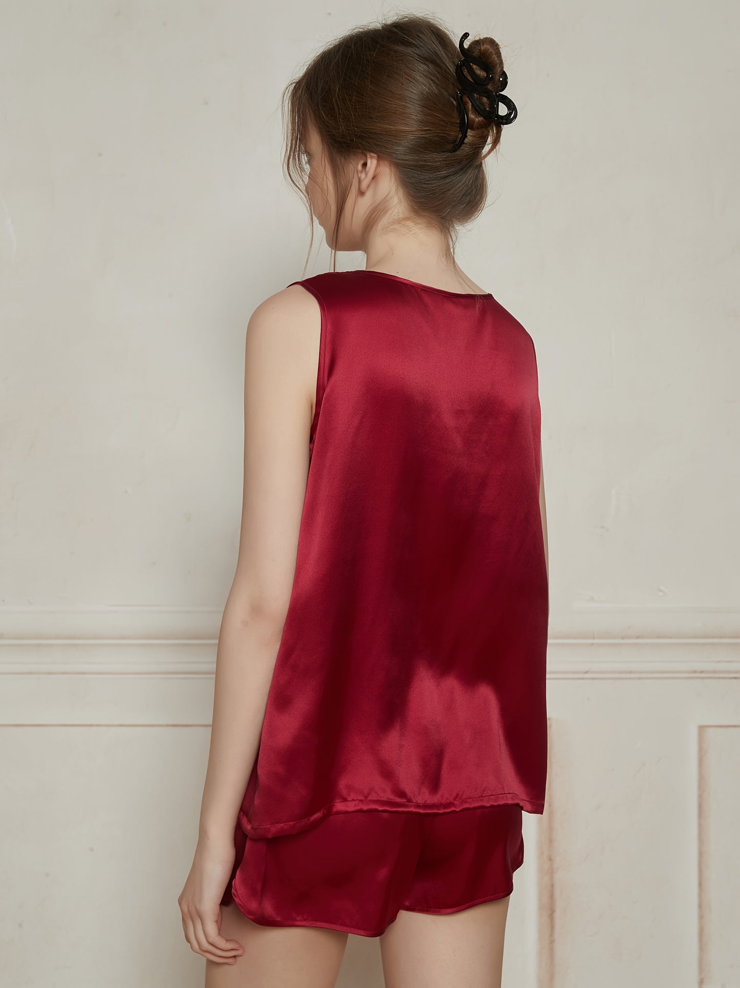 Women’s 100% Mulberry Silk Tank Top & Shorts Set – Luxurious Sleepwear