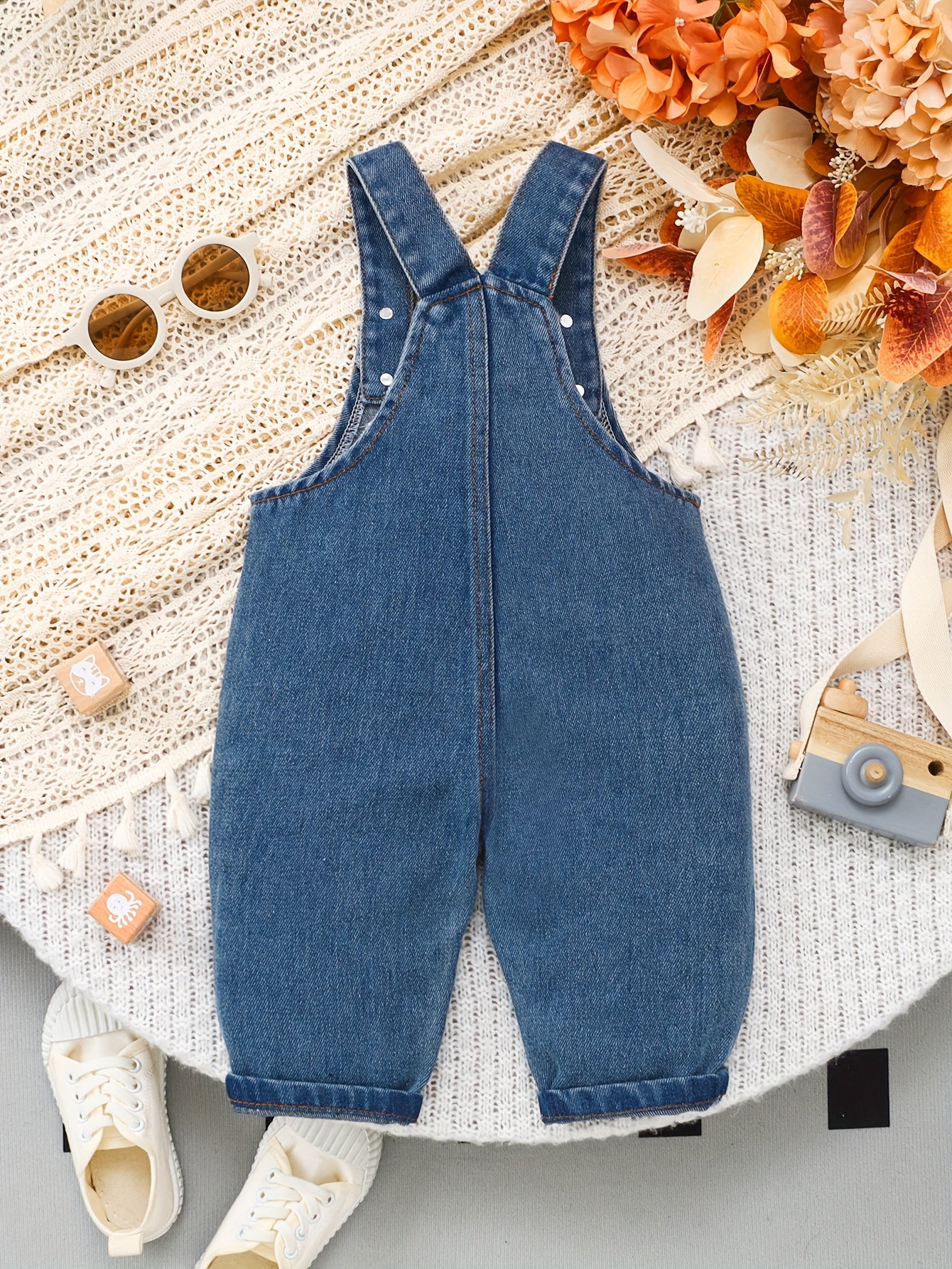 🎀 Minnie Mouse Denim Overalls – Cute Cartoon Outfit for Kids