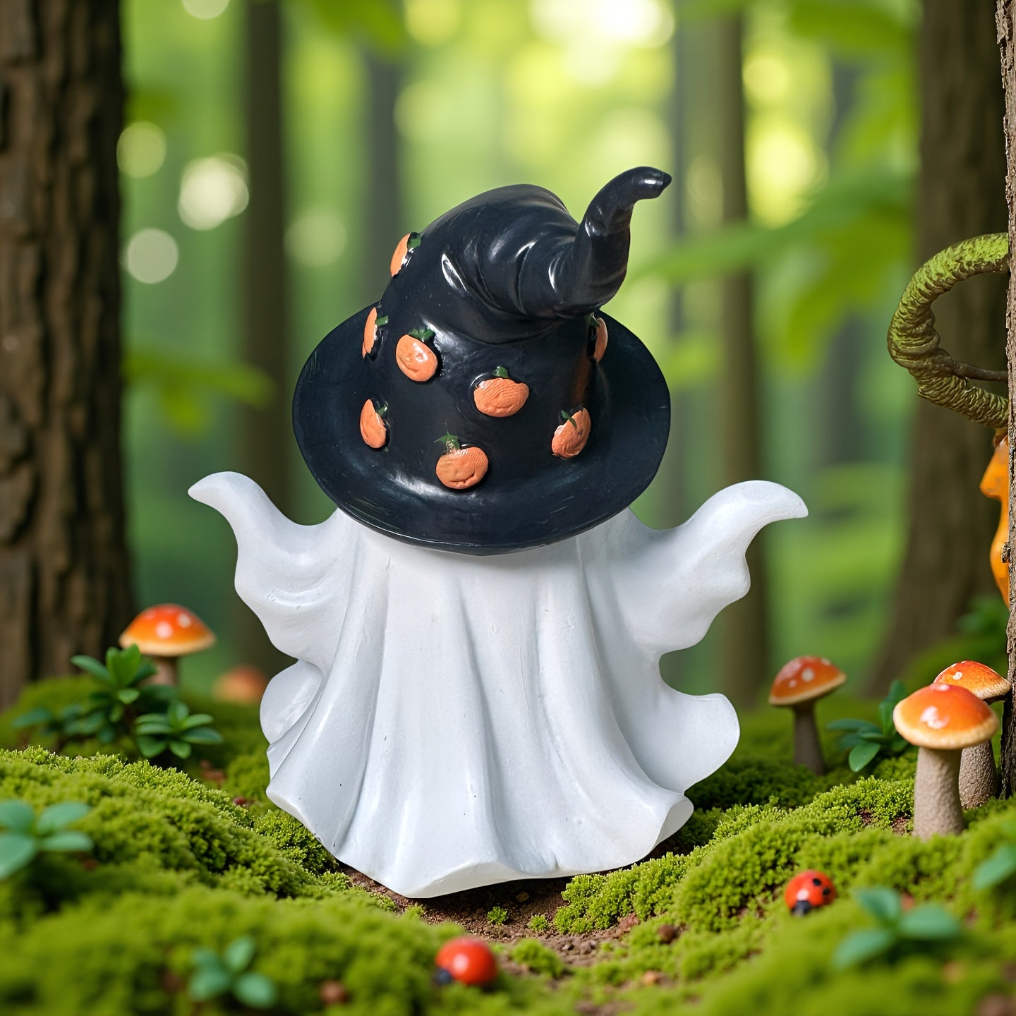 🎃 Cute Pumpkin Ghost – Halloween Resin Decoration