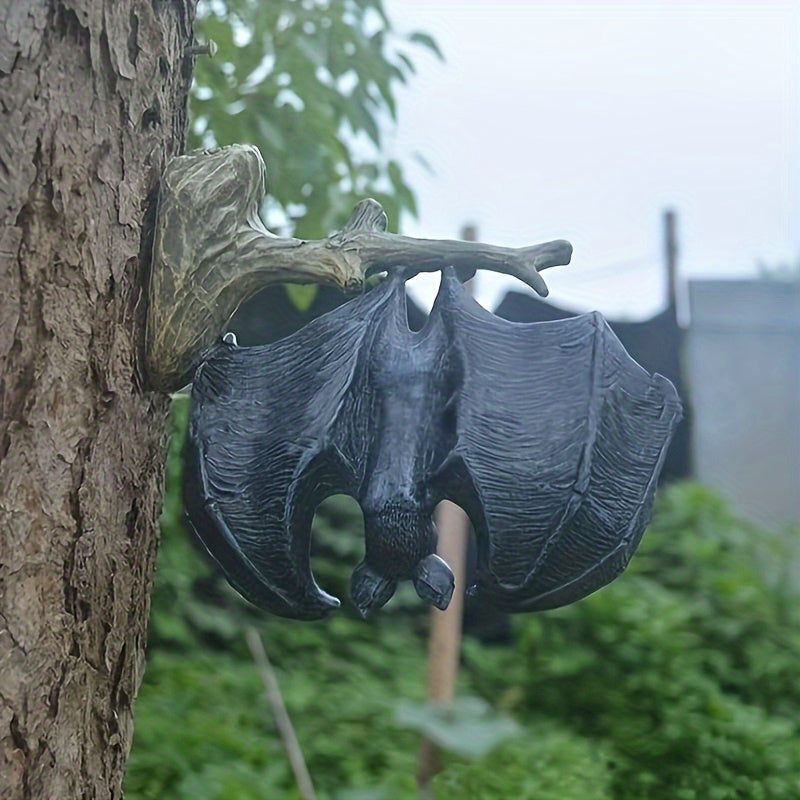 🦇 Hanging Vampire Bat – Glowing Red Eyes Halloween Decor