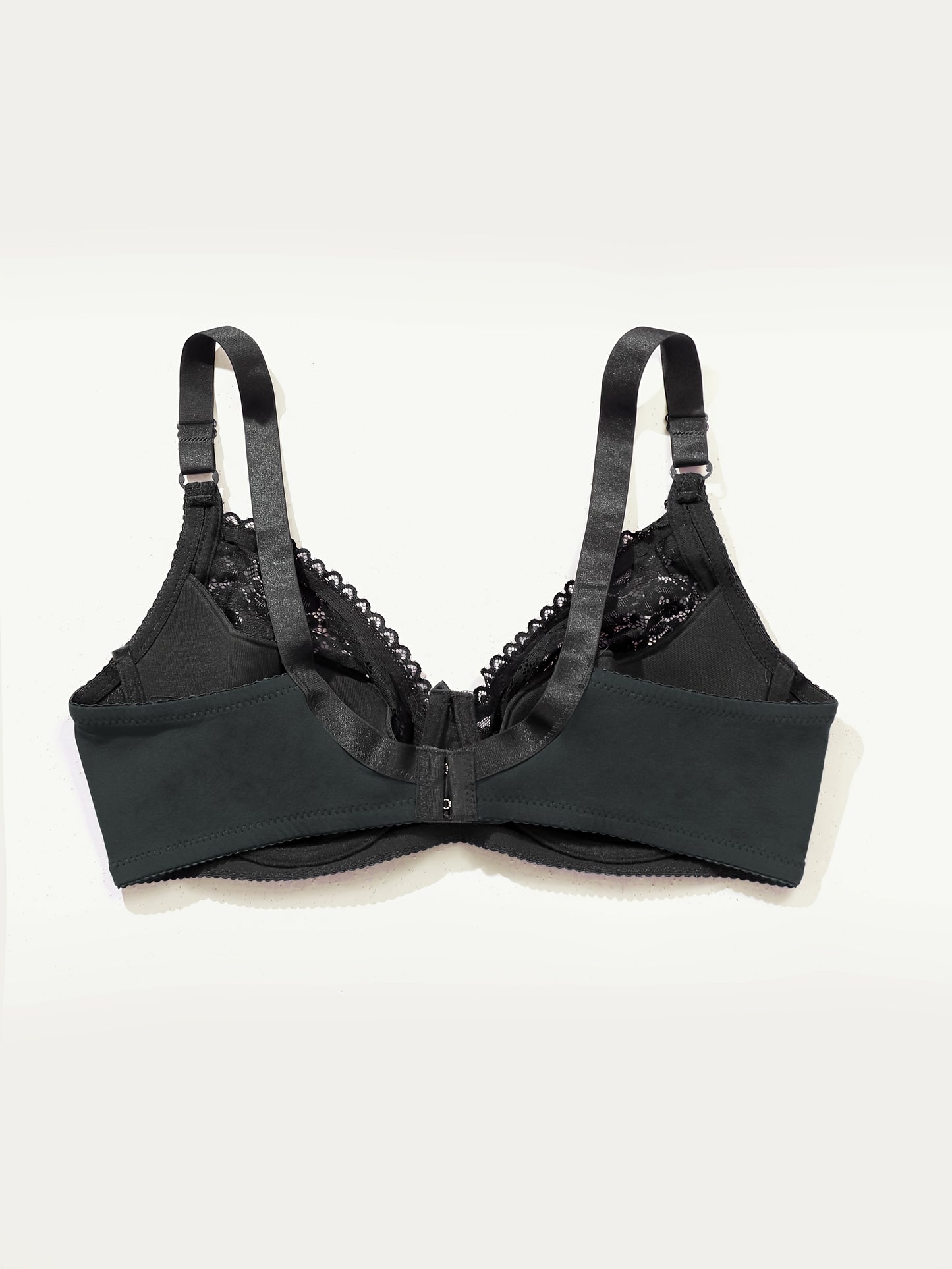Women’s Plus Size Lace Lingerie Set – Sexy Bra with Thin Padding and Non-Bulge Design